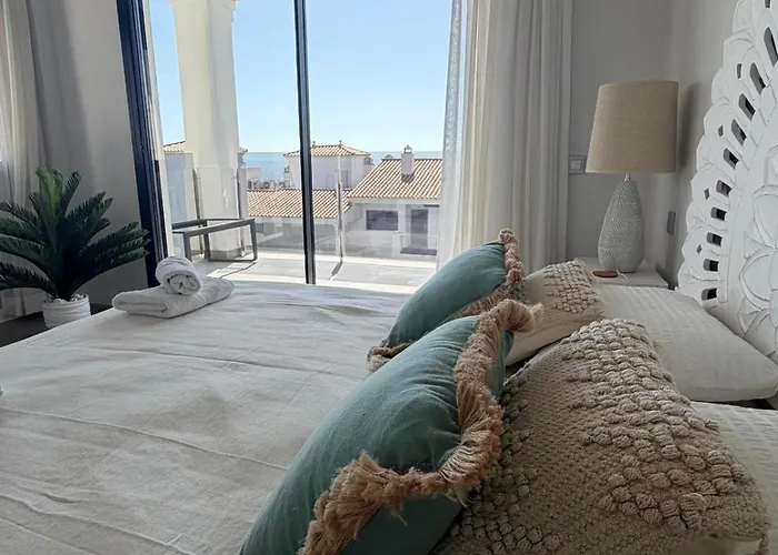 New!!! Luxury 3 Beds Apt With Seaviews Bs 2104