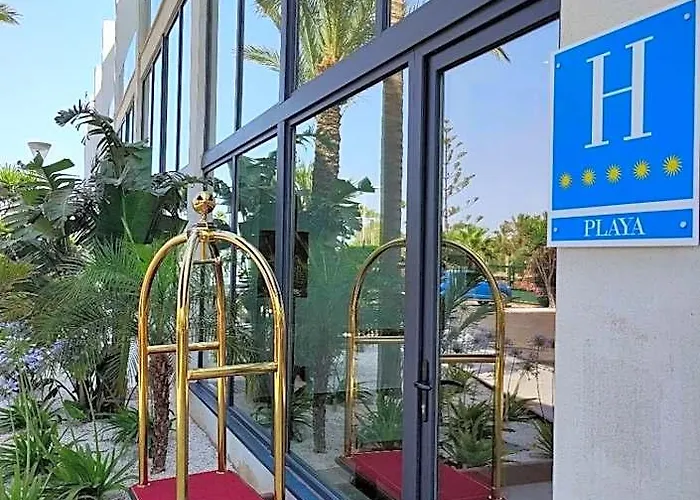 Cabogata Beach Hotel