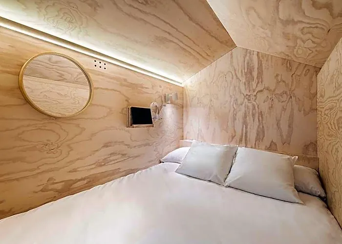 Colo Colo Hostel - Single Private Beds
