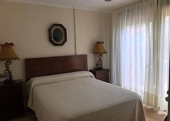 Ave Del Mar