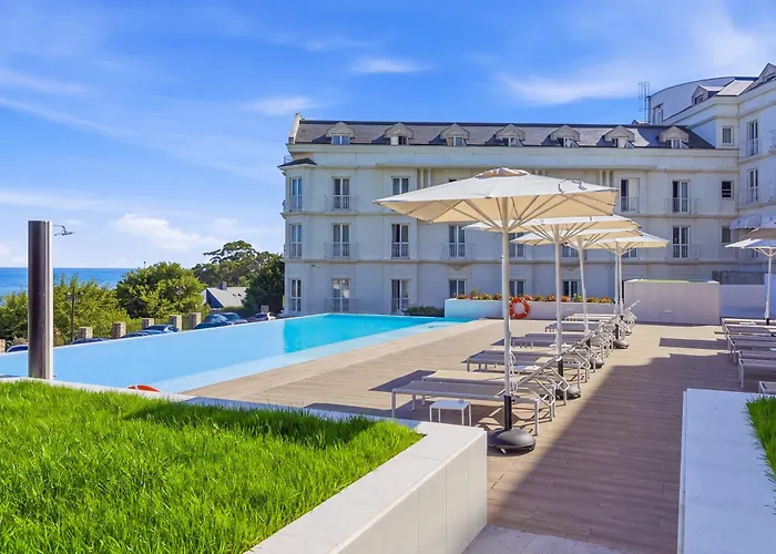 Gran Hotel Suances Suites