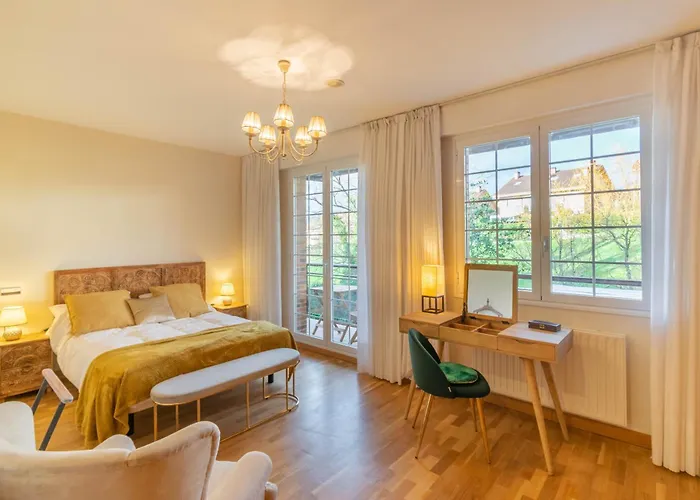 Gran chalet con jardín a 5 minutos de Pamplona