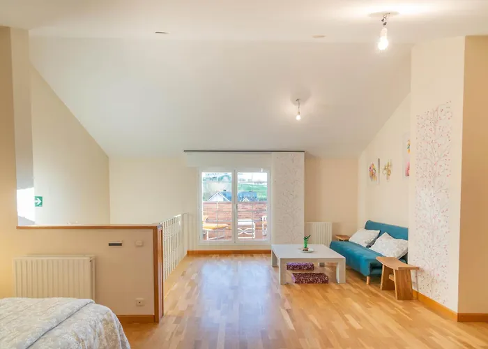 Gran chalet con jardín a 5 minutos de Pamplona