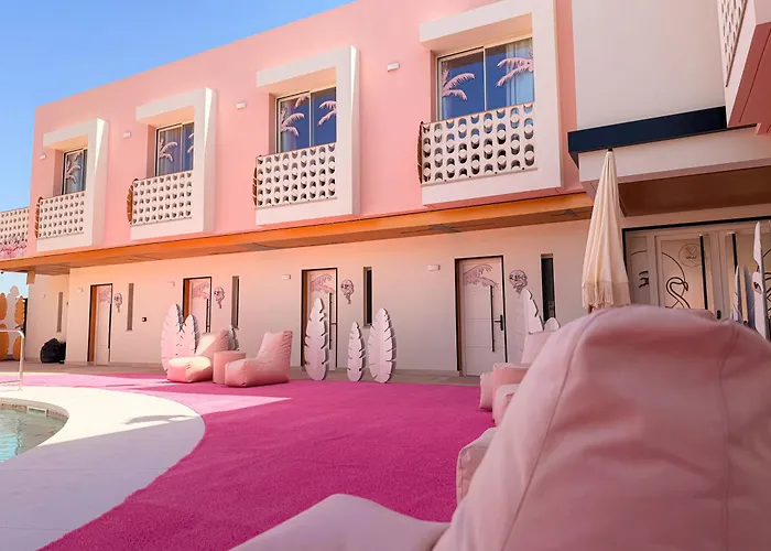 On Pink Motel