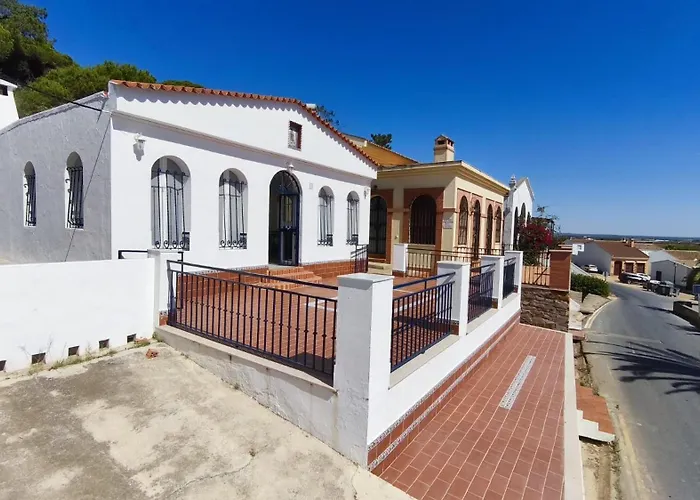 Casa Rural en La Ermita de la Bella, El Terrón, Lepe