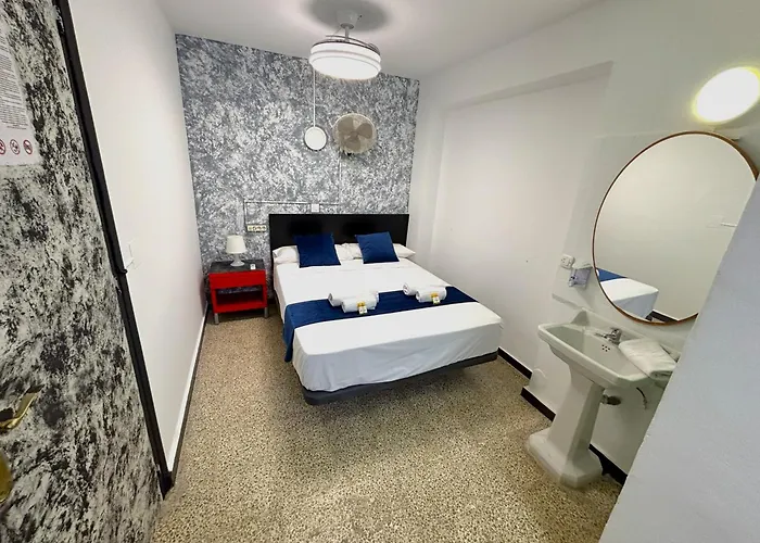 Evans Realty - Hostal