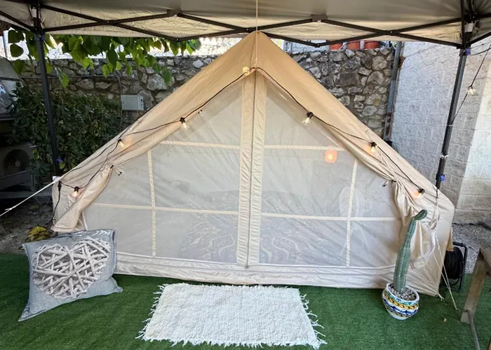 La Somavan Tambu