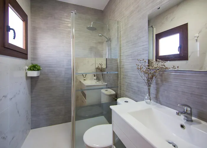 Casa Levante, encantadora casa de 2 dormitorios con piscina