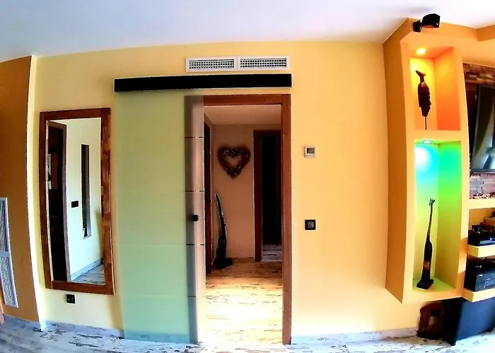 Premium Oceanside Apartment, Pool, Parking