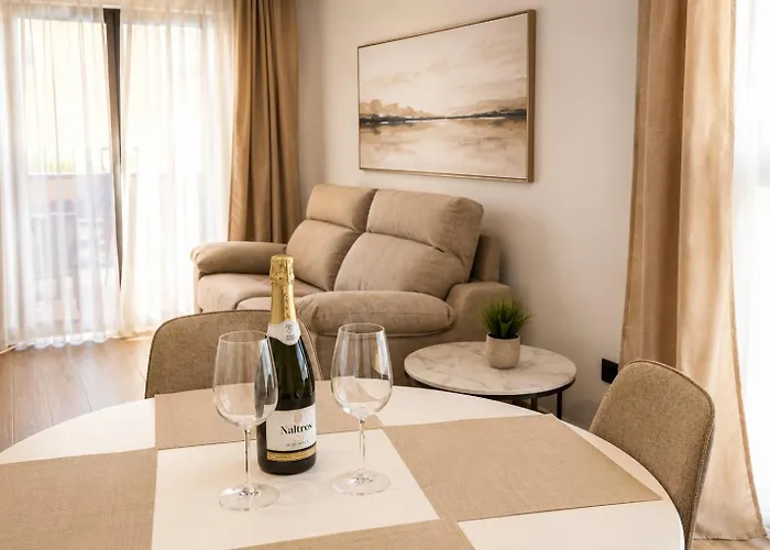 Luxury Cubelles Aparthotel