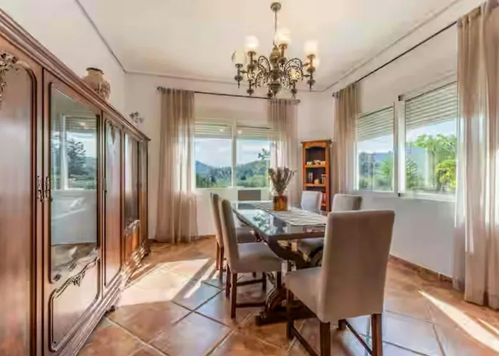 Costa Blanca Villa With Pool In Villajoyosa