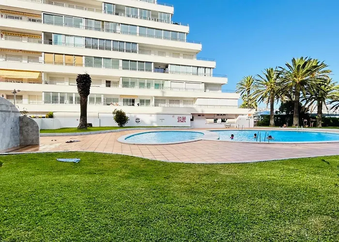 First Linear With Pool, 4 Person With See View And Private Parking