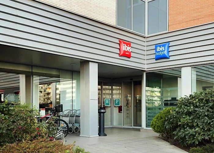 Ibis Lleida Hotel
