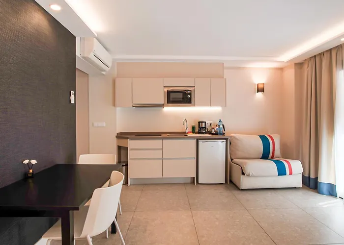 Posidonia Aparthotel