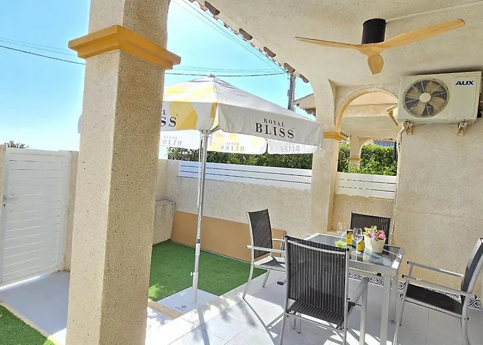 Casa Chloe, Alquiler Vacacional, Urbanizacion Privada