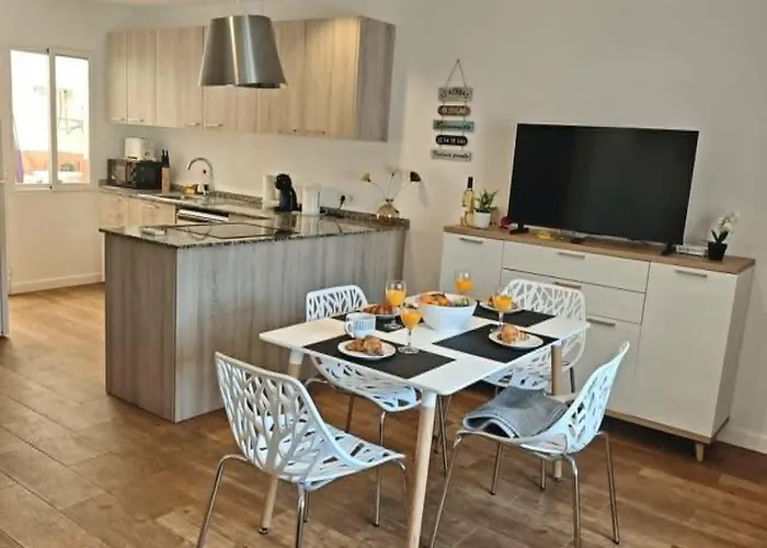 Casa Alex Torrevieja- Holiday House - con piscina comunitaria