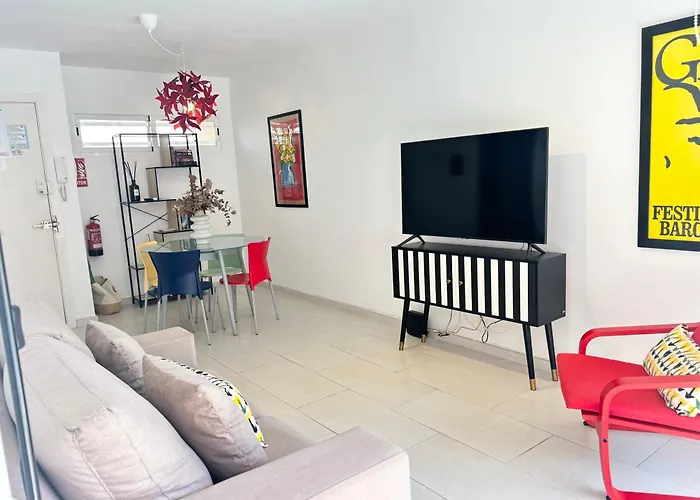 Escápate al Sol Apartamento con Piscina y Playa Cercana