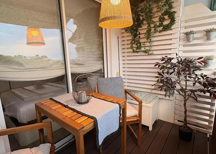 Apartamento con vistas al mar y montaña - Piscina