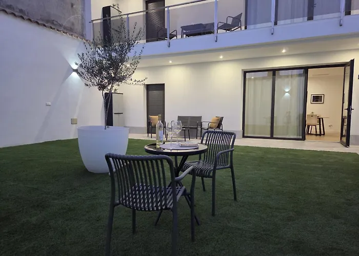 Apartamentos EL FONTANAR