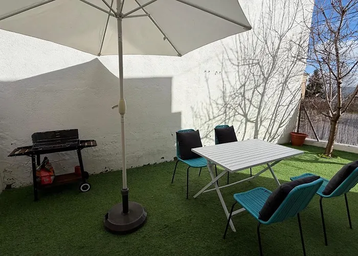 Chalet con Jacuzzi y Chimenea, FIBRA 600MBS