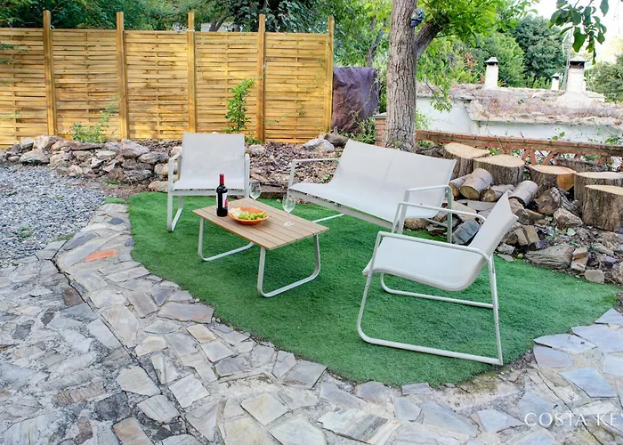 Mountain & Pool Retreat - Camping Pitres