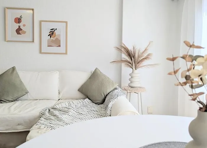 Bright 4-Bedroom Apartment Close To Alicante