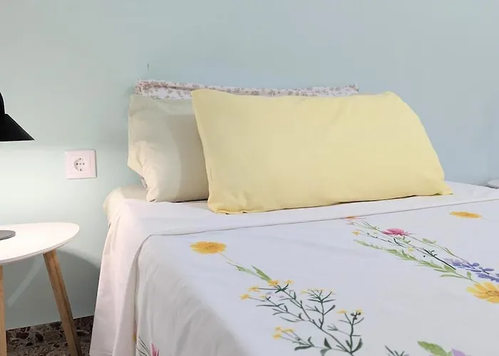 Bright 4-Bedroom Apartment Close To Alicante