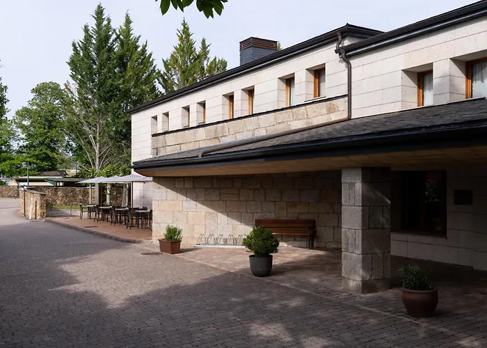 Parador De Puebla De Sanabria
