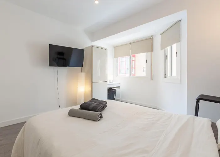 Barca Stadium - Modern 4 Bedroom Apartment