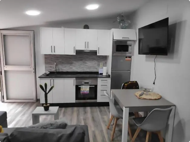 Apartamento con patio cerca de la playa