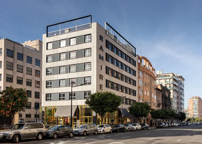 Ramirez Flats Valencia