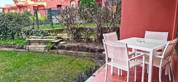 Apartamento espacioso con seis piscinas muy tranquilo y jardines cercano a la playa
