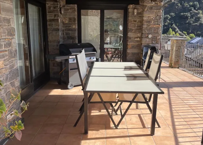 Bajos Con Encanto En Rialp