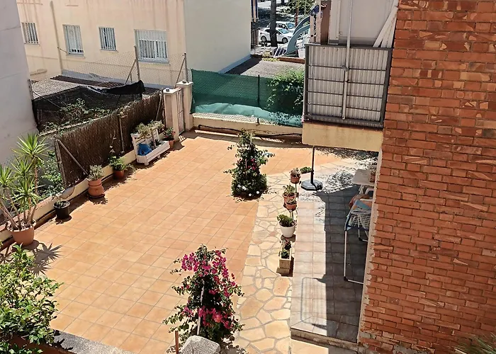 apartamento cerca playa ,estación tren y garaje gratis