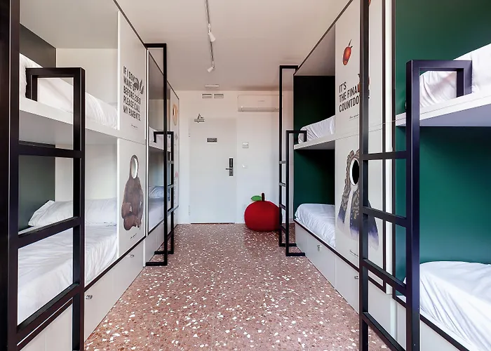 2060 The Newton Hostel