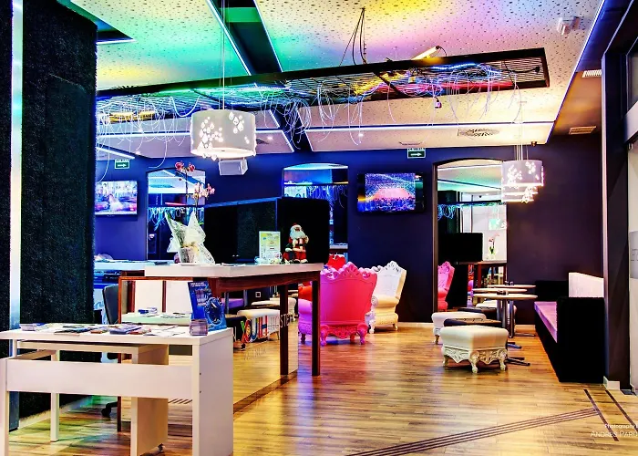 Urban Youth Hostel