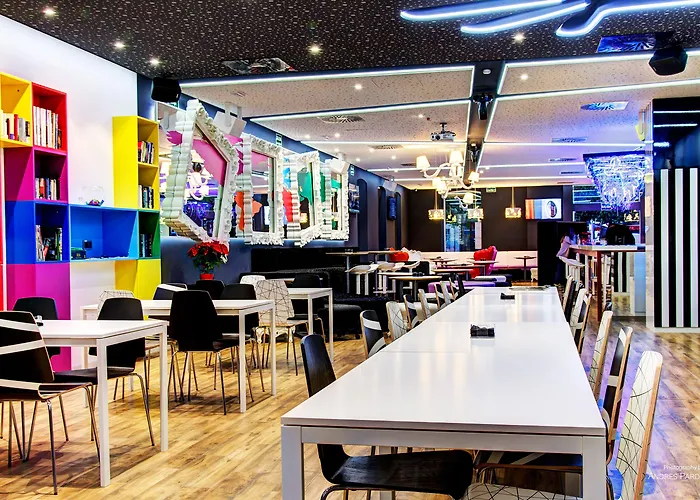 Urban Youth Hostel