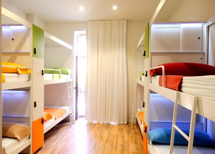 Urban Youth Hostel