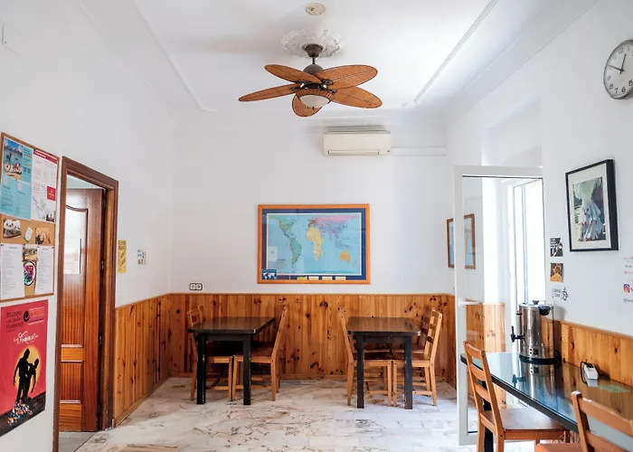 Hostel Triana Backpackers