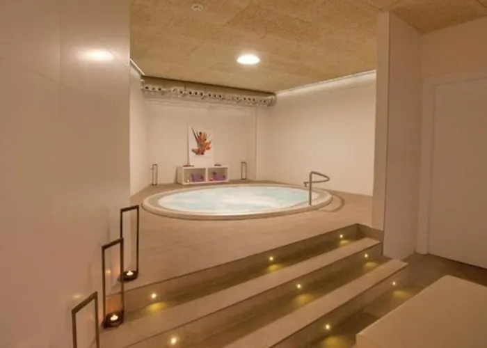 Hotel Pompaelo Plaza Del Ayuntamiento & Spa