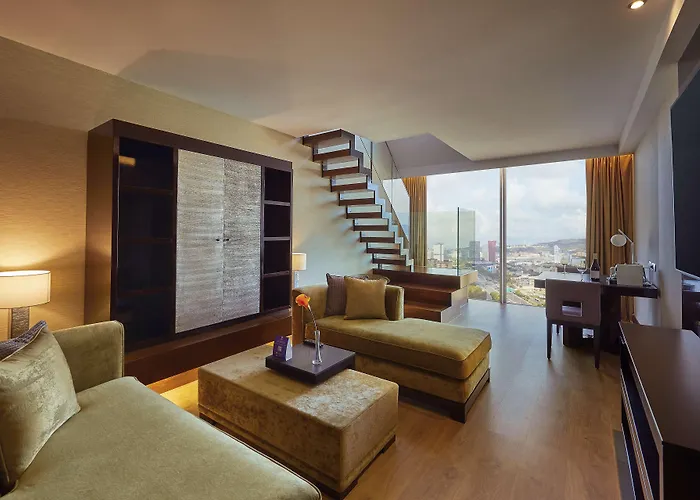 Hyatt Regency Barcelona Tower