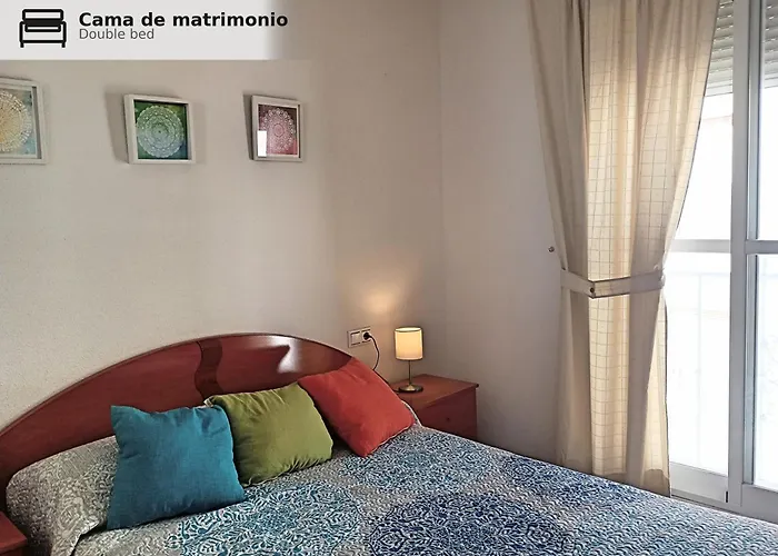 Apartamento playero con vistas a la montaña