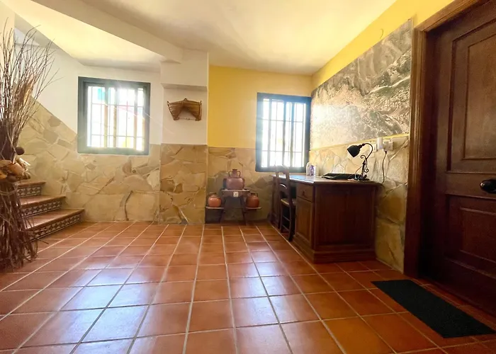 Apartamentos Axarquia , Frigiliana, terraza privada con vistas a la montaña rio y al mar