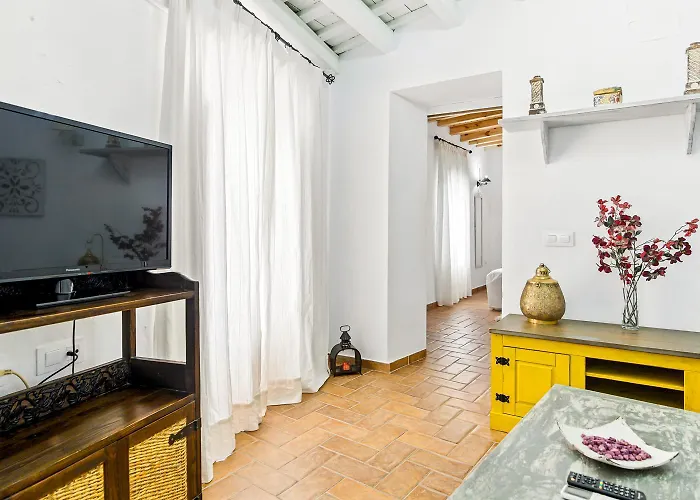 Casa Bodega Triana