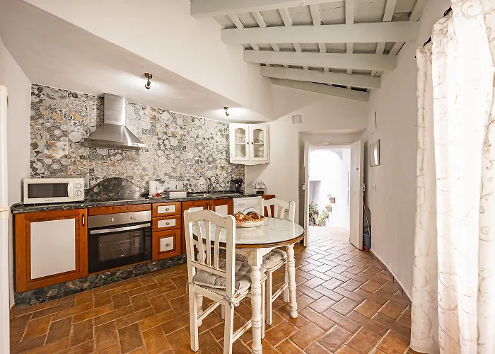 Casa Bodega Triana