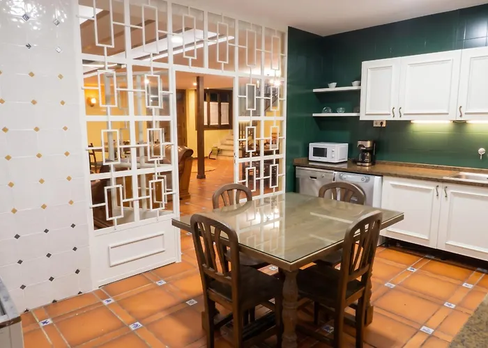 Spacious Villa with Private Pool, Villafranca De Los Caballeros