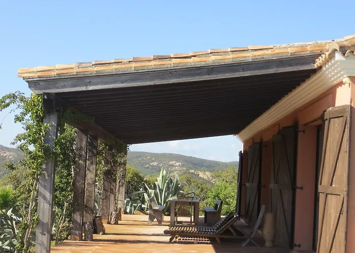Casa Alvarianes