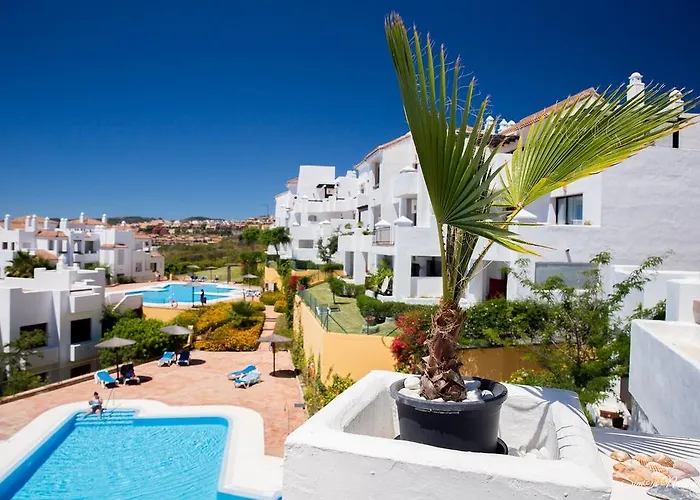 Beach & Golf Apartment 2 Beds 2 Baths Sea View, Alcaidesa, Costa Del Sol