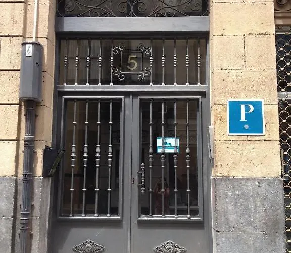 Zubia Urban Rooms