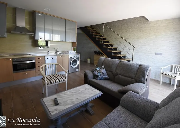 Apartamentos La Rocanda